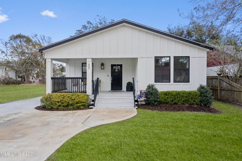 406 Russell Avenue, Ocean Springs, MS, 39564 | Card Image