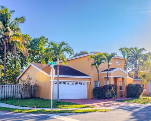 9462 Nw 52nd Pl, Sunrise, FL, 33351-7744 | Card Image