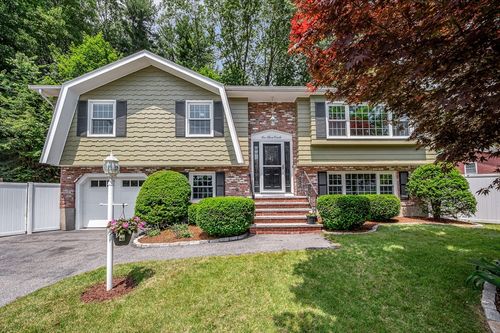 10 Shea Cir, Burlington, MA, 01803-3503 | Card Image