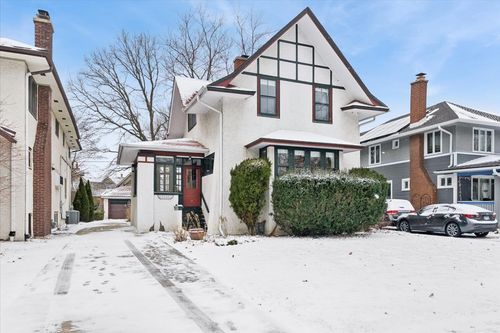 637 N Grove Ave, Oak Park, IL, 60302-1645 | Card Image