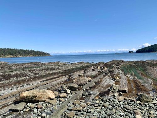 548 Arbutus Dr, Mayne Island, BC, V0N2J1 | Card Image