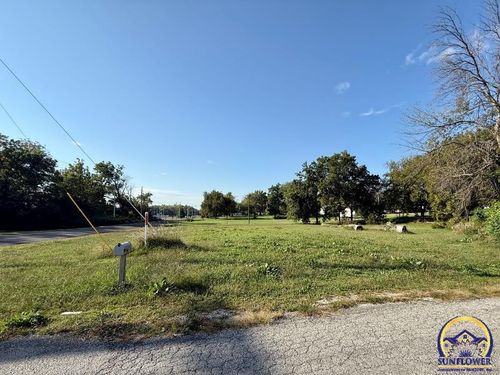 417 E 14th St, Horton, KS, 66439-2048 | Card Image