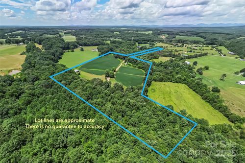 186 Blanche Ln, Stony Point, NC, 28678-8846 | Card Image