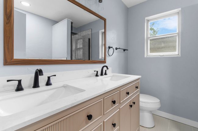 1818 W Belden St, House other with 3 bedrooms, 2 bathrooms and null parking in Sherman TX | Image 21