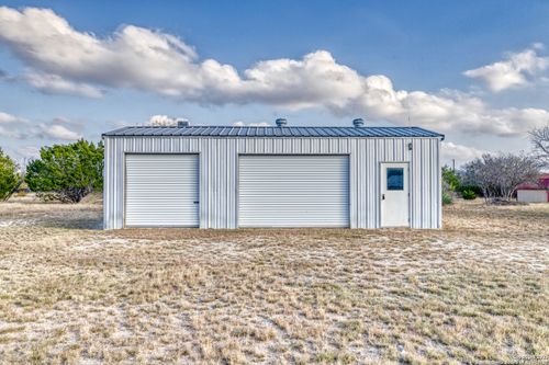 33 River View Rd, Camp Wood, TX, 78833 | Card Image