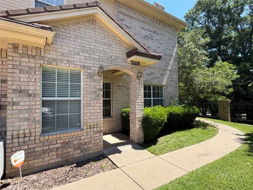 2108 Lakeforest Dr, Weatherford, TX, 76087-3703 | Card Image