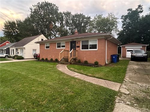 11911 Longmead Ave, Cleveland, OH, 44135-3047 | Card Image