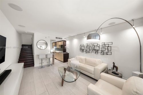 3-2130 Park Ave, Miami Beach, FL, 33139 | Card Image