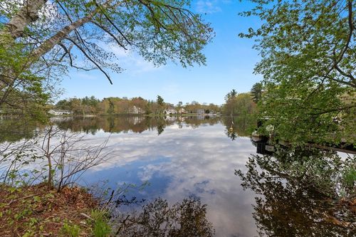 5 Field Ave, Salem, NH, 03079-2253 | Card Image
