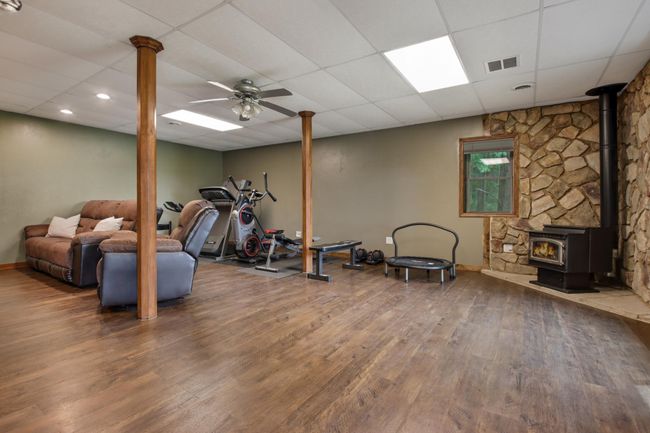 Family Room | Image 24