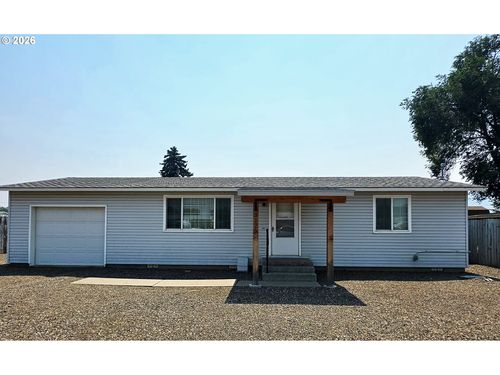 3125 E St, Baker City, OR, 97814-1747 | Card Image