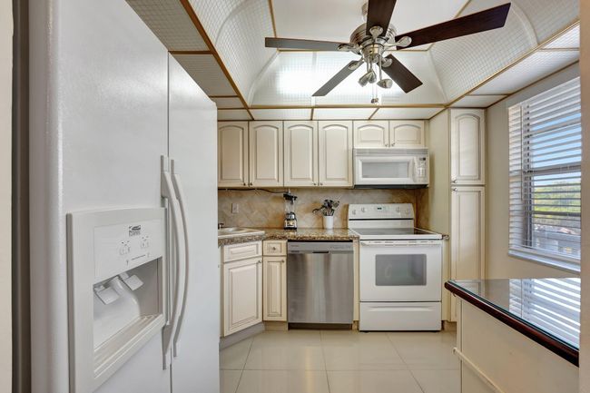 APT-307R - 3776 Inverrary Blvd, Condo with 2 bedrooms, 2 bathrooms and null parking in Lauderhill FL | Image 5