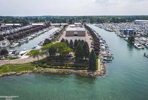 41700 Conger Bay #184 Drive, Harrison Charter Township, MI, 48045 | Card Image