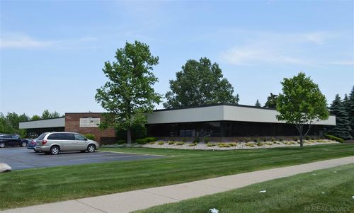 17001 19 Mile Rd, Clinton Township, MI, 48038-4867 | Card Image