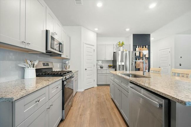 Kitchen | Image 12