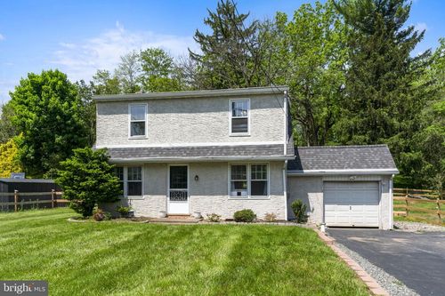 1607 Weavertown Rd, DOUGLASSVILLE, PA, 19518-8942 | Card Image