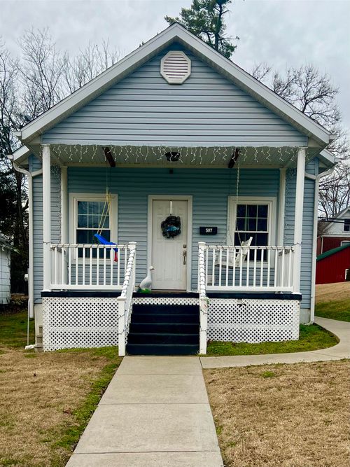 507 South St, Anna, IL, 62906-1532 | Card Image