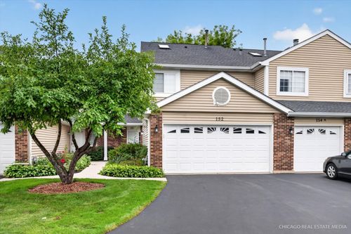 152 Brittany Dr, Streamwood, IL, 60107-1387 | Card Image