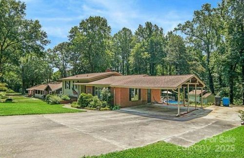 408 E Blume St, Landis, NC, 28088-1111 | Card Image