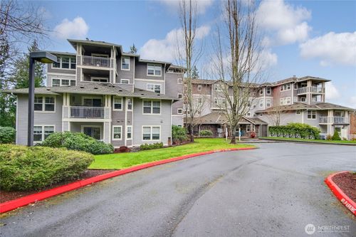 unit-205-4535 Providence Point Pl Se, Issaquah, WA, 98029-6816 | Card Image