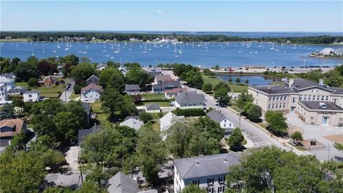 b-7 Bay View Ave, Bristol, RI, 02809-2316 | Card Image