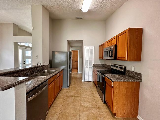 7552 Groveoak Dr, House other with 2 bedrooms, 2 bathrooms and null parking in ORLANDO FL | Image 8