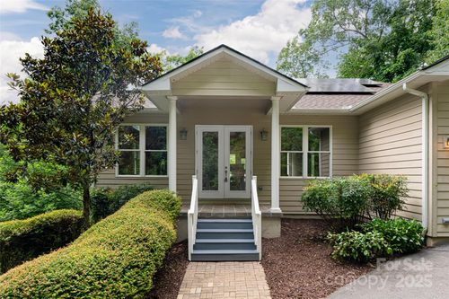 15 Falcon Crst, Fairview, NC, 28730-9605 | Card Image