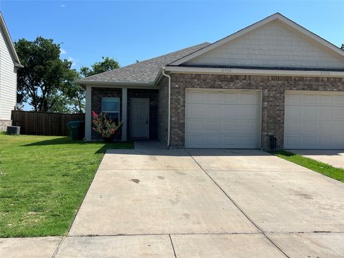 2729 Ginger Ct, Sherman, TX, 75092-7208 | Card Image