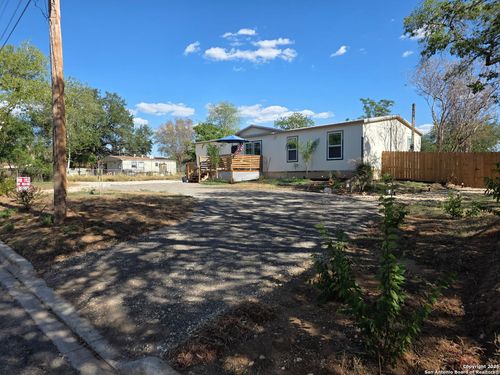 625 Avenue D, Poteet, TX, 78065-5099 | Card Image