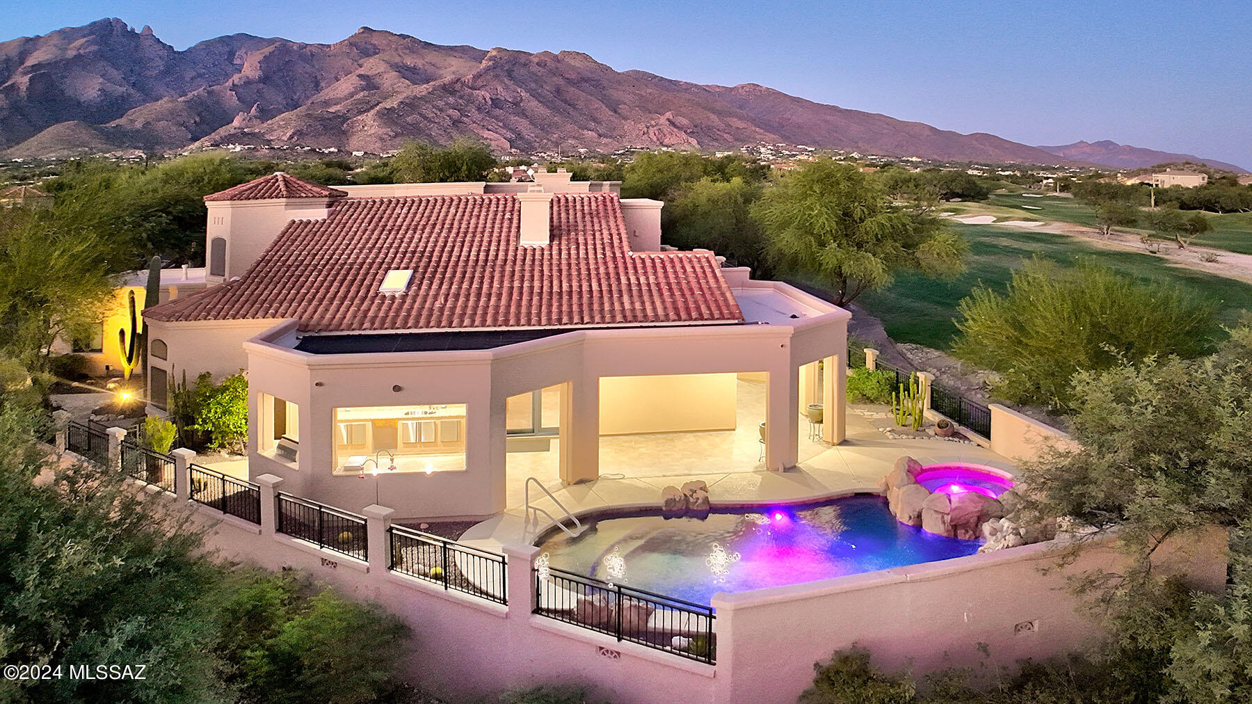 Calle Del Halcon , Tucson, AZ 85718