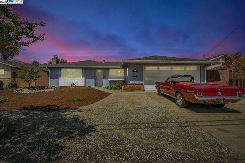 41819 Mahoney St, Fremont, CA, 94538-4889 | Card Image