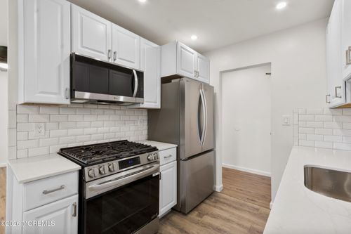 a-70 Stonehurst Blvd, Freehold, NJ, 07728-5711 | Card Image