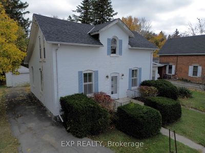 127 Main St N, House other with 3 bedrooms, 2 bathrooms and 3 parking in Norfolk ON | Image 2