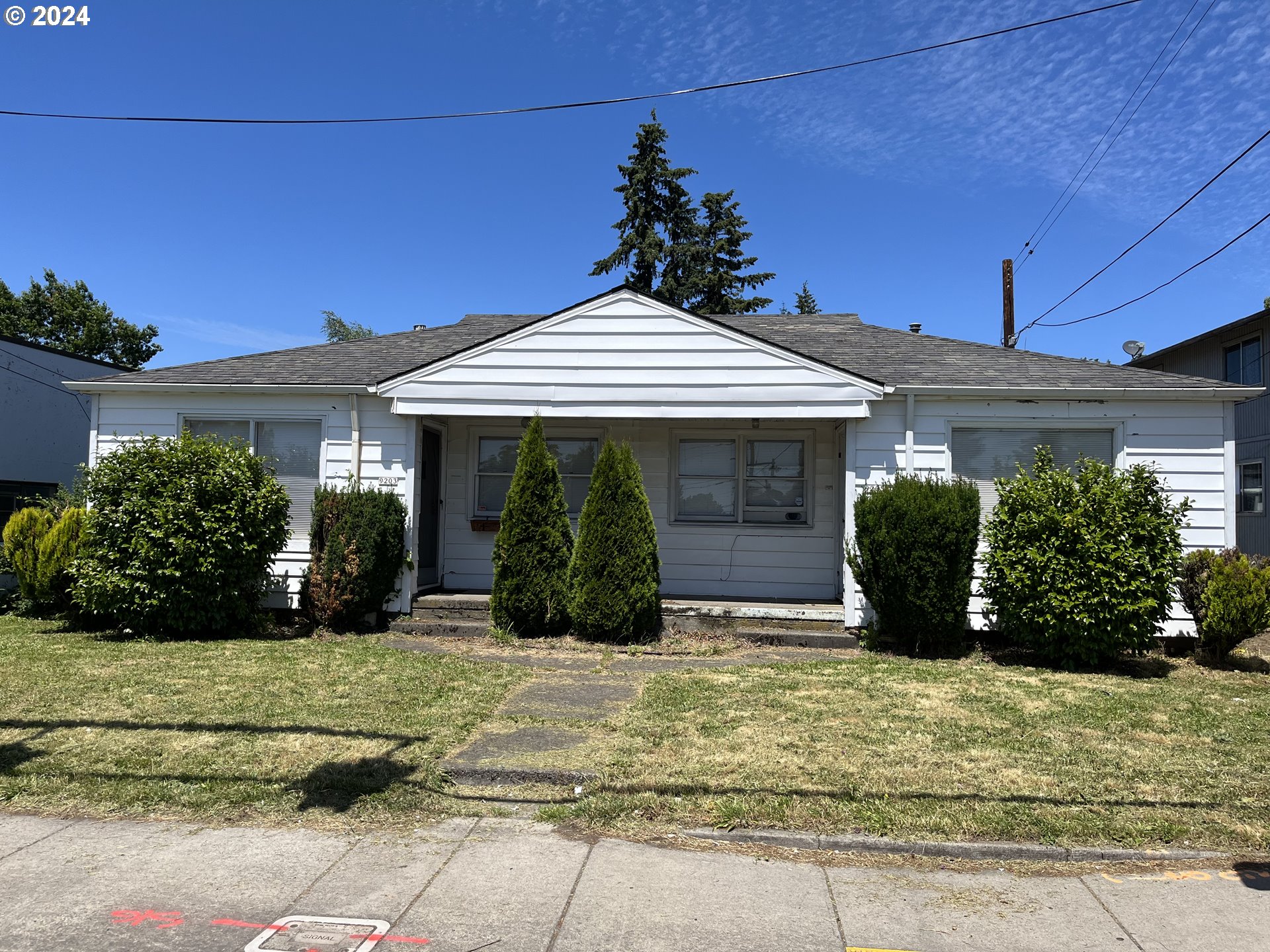 Stark St, Portland, OR 97216