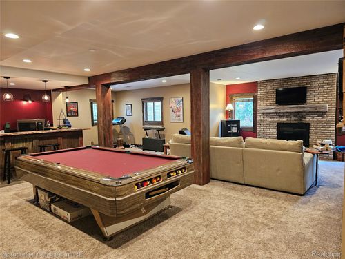 1168 Eagle Nest Dr, Milford, MI, 48381-2822 | Card Image