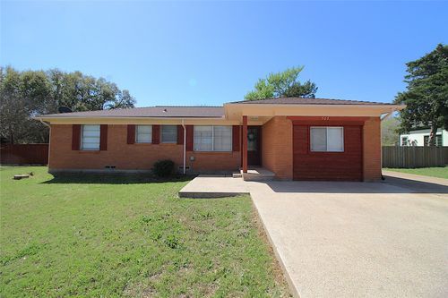 505 College, Italy, TX, 76651-3935 | Card Image