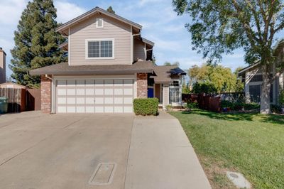 8462 Gooseberry Ct, House other with 3 bedrooms, 2 bathrooms and null parking in Antelope CA | Image 2