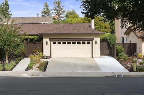 21073 Christensen Dr, Cupertino, CA, 95014-1652 | Card Image