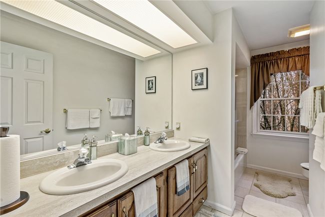 Double Vanity | Image 20