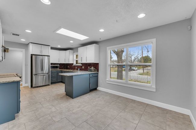 202 E 18 Th St, House other with 3 bedrooms, 2 bathrooms and 4 parking in Georgetown TX | Image 8