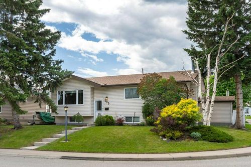 235 Allan Crescent Se, Calgary, AB, T2J0T3 | Card Image