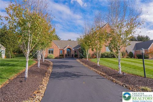 2560 Gracie Lone, Macungie, PA, 18062-9555 | Card Image