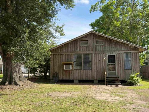 5239 Avenue A, Orange, TX, 77630-2897 | Card Image