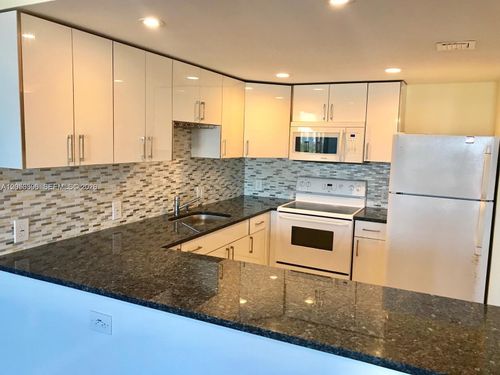 907-13155 Ixora Ct, North Miami, FL, 33181-2349 | Card Image