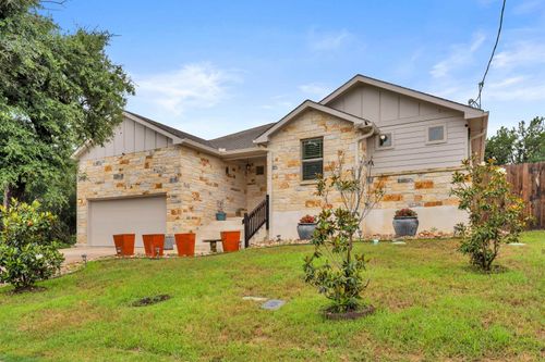 511 Taylor Dr, Horseshoe Bay, TX, 78657-7062 | Card Image