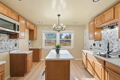 4825 N 25th St, Milwaukee, WI, 53209-5632 | Card Image