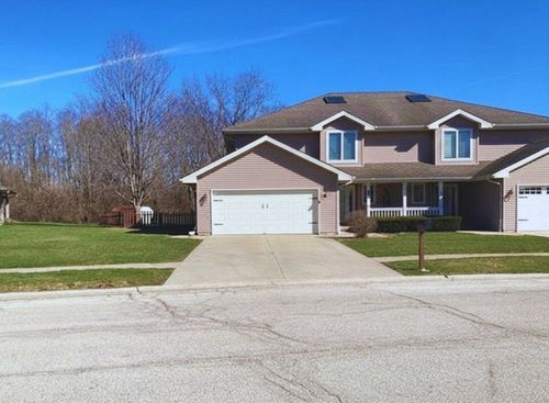 426 S Walnut St, Manteno, IL, 60950-1621 | Card Image