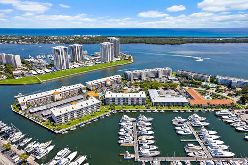 apt-302-29 Yacht Club Dr, North Palm Beach, FL, 33408-3849 | Card Image