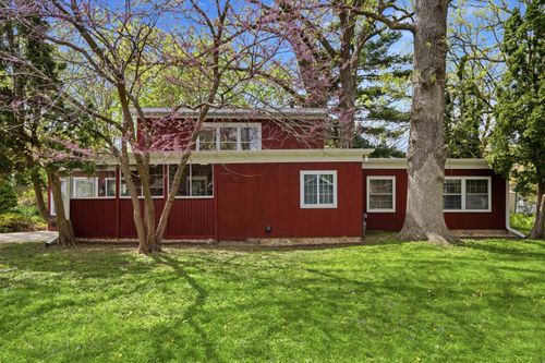 516 Forrest Rd, Cedar Falls, IA, 50613-1754 | Card Image