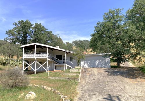 43669 Skyline Drive, Three Rivers, CA, 93271 | Card Image